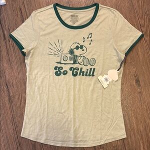 NWT Snoopy 'So Chill' Graphic Tee sz Large
